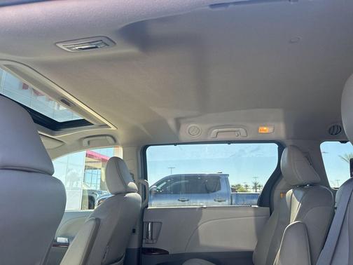 2012 Toyota Sienna XLE