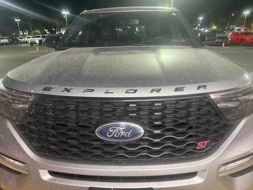 ICONIC SILVER METALLIC 2022 Ford Explorer ST