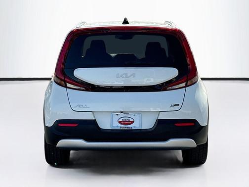 Snow White Pearl 2022 Kia Soul X-Line