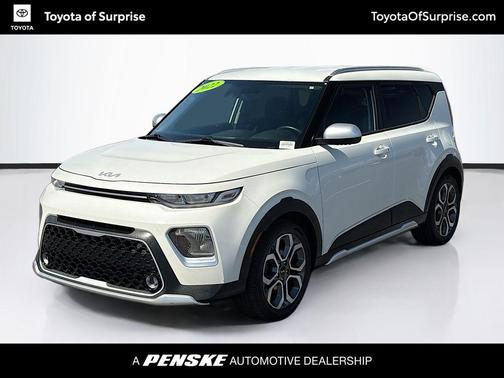 Snow White Pearl 2022 Kia Soul X-Line