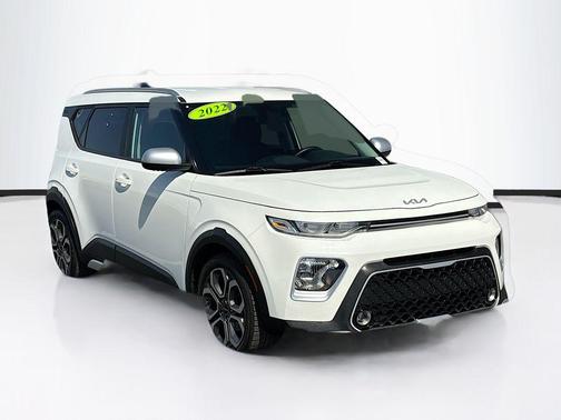 Snow White Pearl 2022 Kia Soul X-Line
