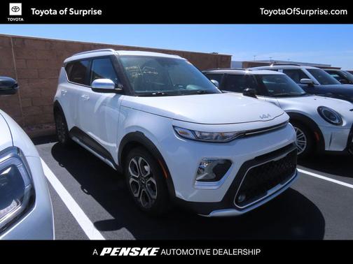 Snow White Pearl 2022 Kia Soul X-Line