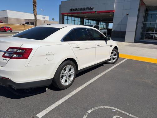 2017 Ford Taurus SEL