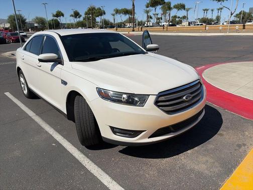 2017 Ford Taurus SEL