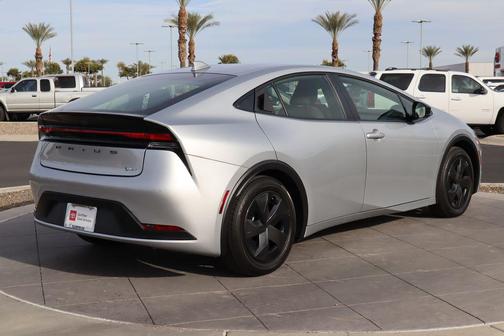 2025 Toyota Prius LE