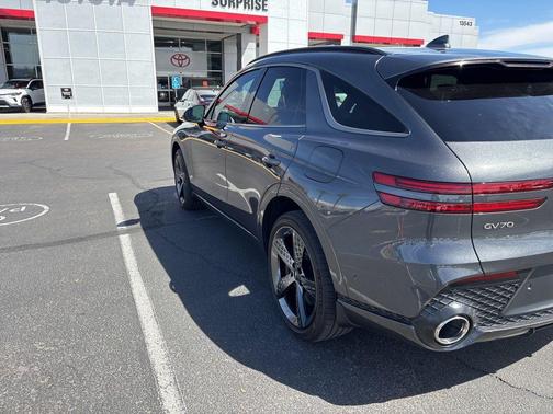 2023 Genesis GV70 2.5T AWD