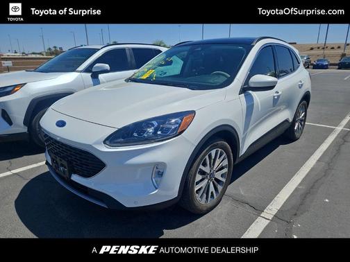 STAR WHITE METALLIC TRI-COAT 2022 Ford Escape Titanium