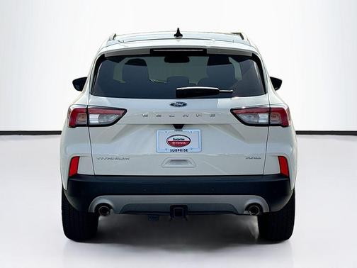 STAR WHITE METALLIC TRI-COAT 2022 Ford Escape Titanium