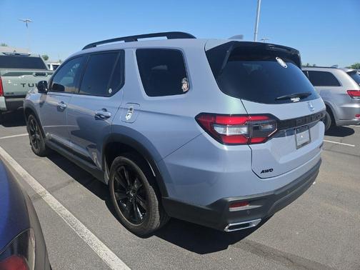 Lunar Silver Metallic 2025 Honda Pilot Black Edition