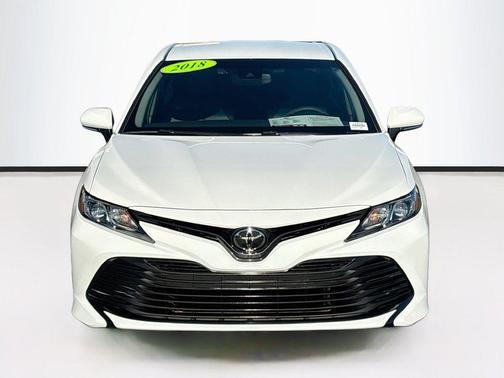Super White 2018 Toyota Camry LE