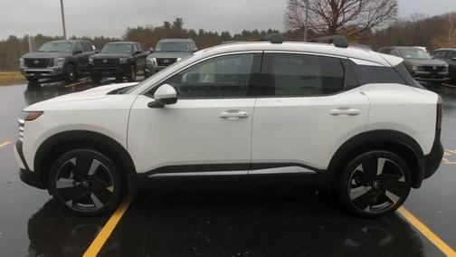 2025 Nissan Kicks SR