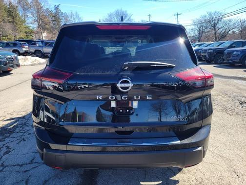 6 2026 Nissan Rogue SV