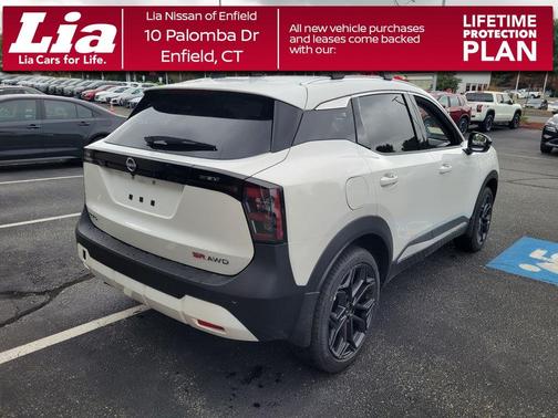 Aspen White Tri 2026 Nissan Kicks SR