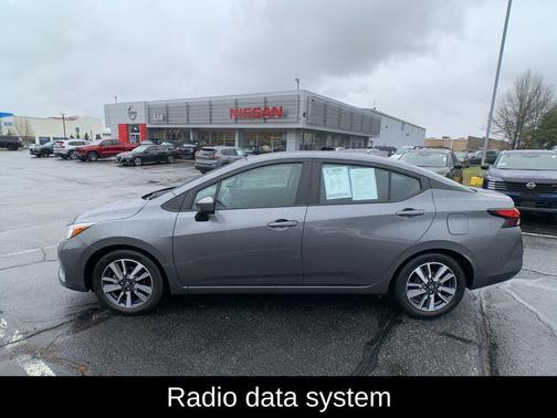Gun Metallic 2023 Nissan Versa 1.6 SV