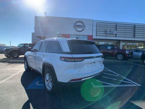 2023 Jeep Grand Cherokee Laredo