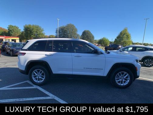 2023 Jeep Grand Cherokee Laredo