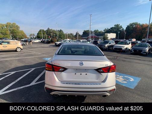 Brilliant Silver Metallic 2021 Nissan Altima 2.5 SV