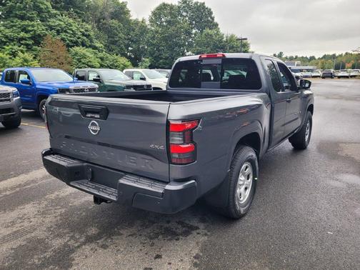 6 2027 Nissan Frontier S