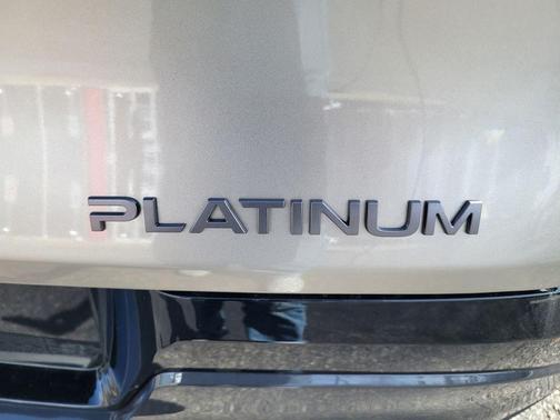 Champagne Silve 2026 Nissan Murano Platinum