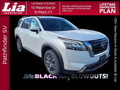 2025 Nissan Pathfinder SV