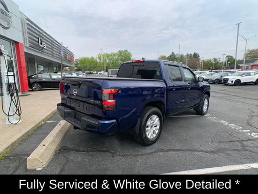 Deep Blue Pearl 2023 Nissan Frontier SV