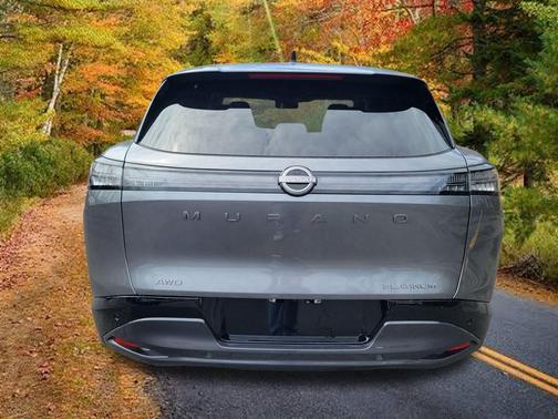 Gun Metallic 2026 Nissan Murano Platinum