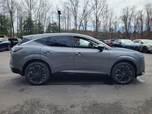 Gun Metallic 2026 Nissan Murano Platinum