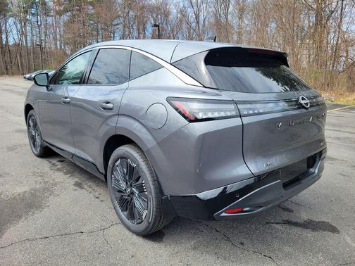 Gun Metallic 2026 Nissan Murano Platinum