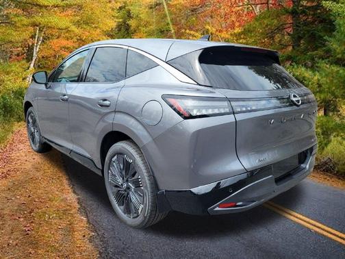 Gun Metallic 2026 Nissan Murano Platinum
