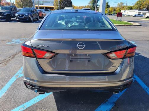 6 2026 Nissan Altima SR
