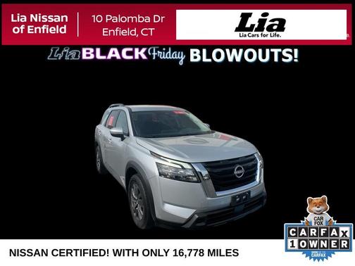 2024 Nissan Pathfinder SV