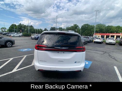 Bright White Clearcoat 2023 Chrysler Pacifica Hybrid Touring L