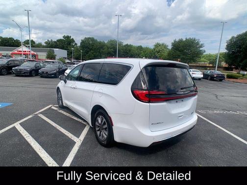 Bright White Clearcoat 2023 Chrysler Pacifica Hybrid Touring L