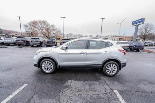 2021 Nissan Rogue Sport SV