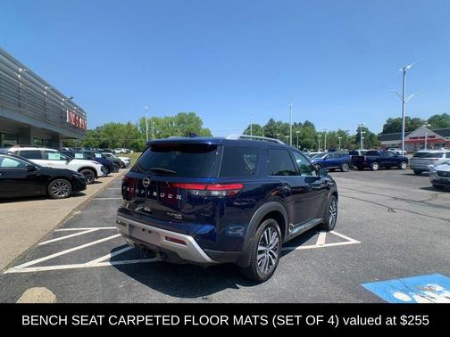 Deep Ocean Blue 2022 Nissan Pathfinder Platinum