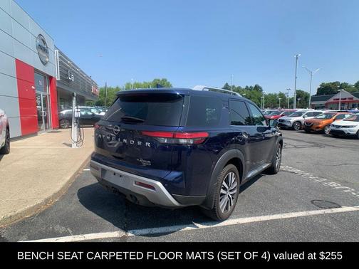 Deep Ocean Blue 2022 Nissan Pathfinder Platinum