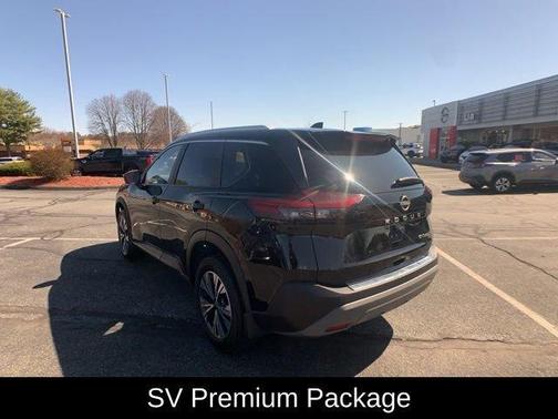 2022 Nissan Rogue SV