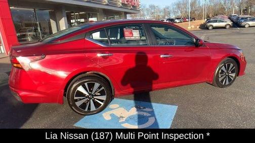 2022 Nissan Altima 2.5 SV