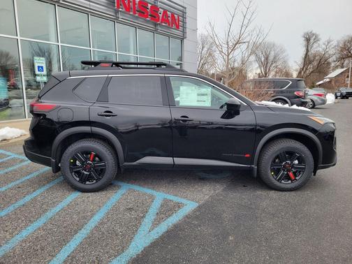 2025 Nissan Rogue Rock Creek