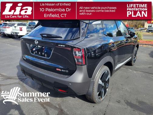 Super Black 2026 Nissan Kicks SR