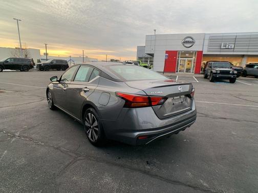 2022 Nissan Altima 2.5 SV