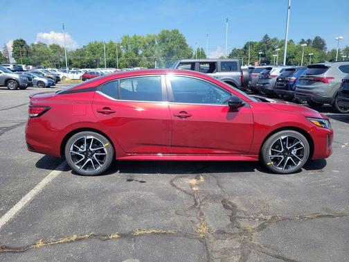 2025 Nissan Sentra SR
