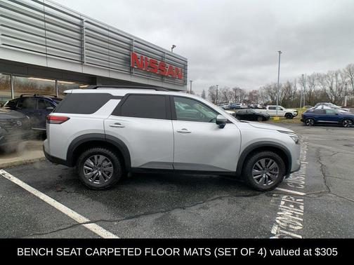 Brilliant Silver Metallic 2025 Nissan Pathfinder SV