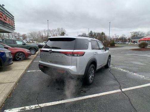 Brilliant Silver Metallic 2025 Nissan Pathfinder SV
