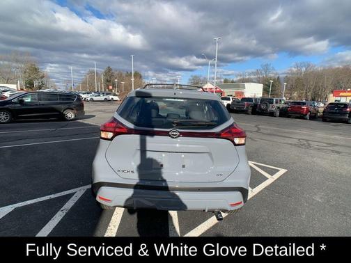 Boulder Gray Metallic 2024 Nissan Kicks SV