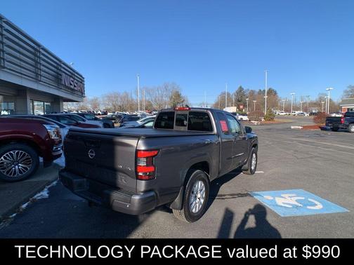 2022 Nissan Frontier SV