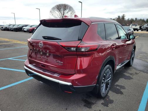 2025 Nissan Rogue Platinum