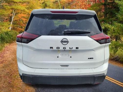 Everest White P 2026 Nissan Rogue Dark Armor