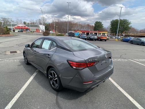 Gun Metallic 2024 Nissan Sentra SV