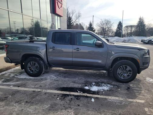 6 2026 Nissan Frontier SV